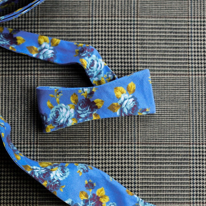 Floral Bow Tie (Blue)