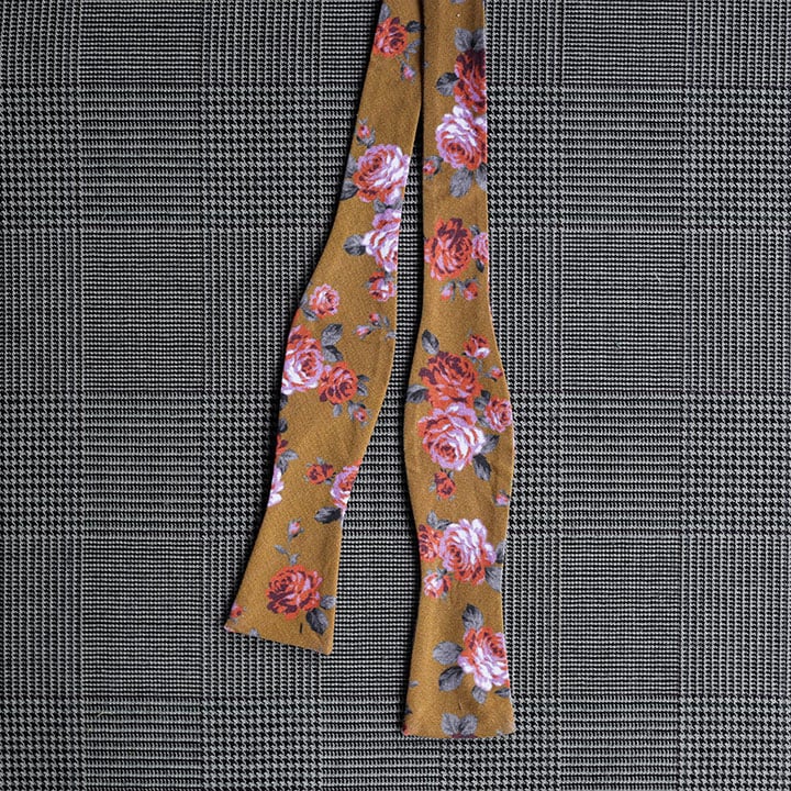 Floral Bow Tie (Gold)