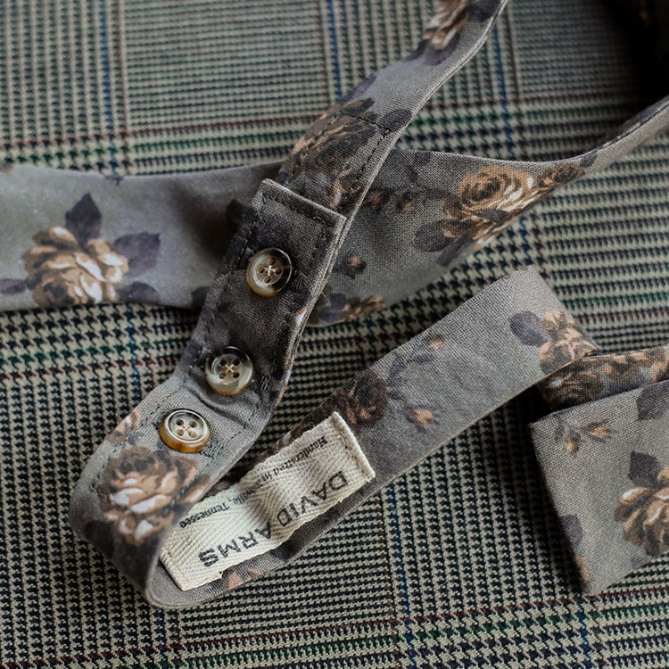 Floral Bow Tie (Grey)