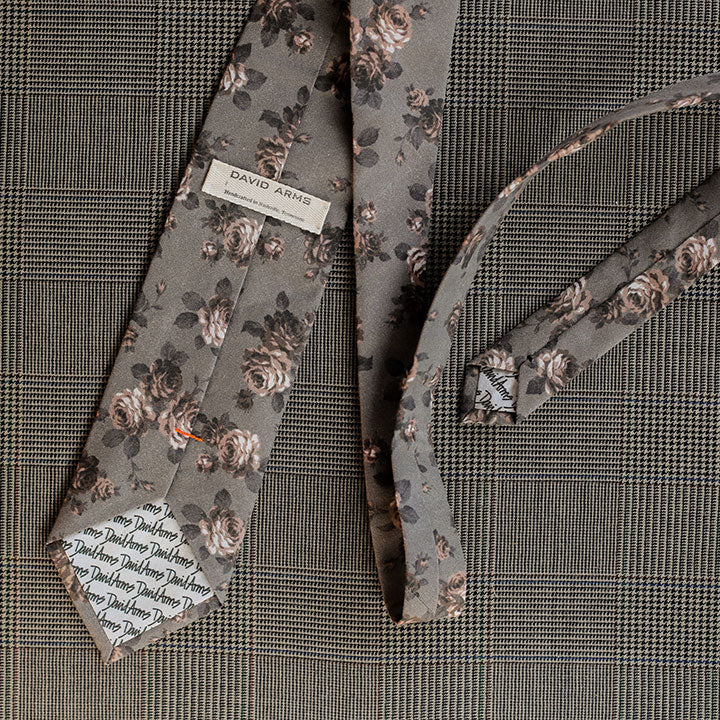 Floral Necktie (Grey)