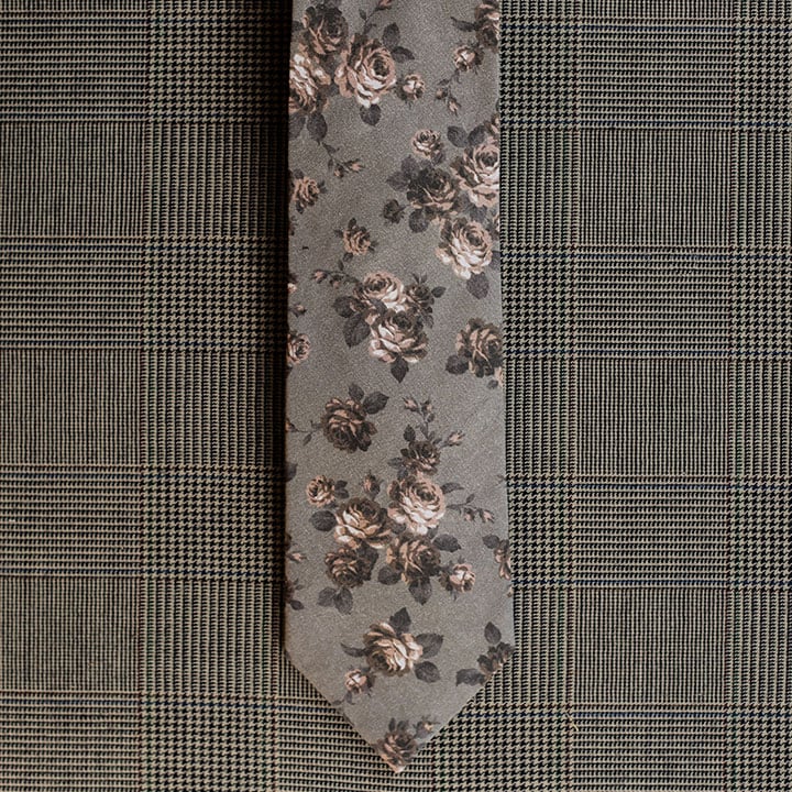 Floral Necktie (Grey)