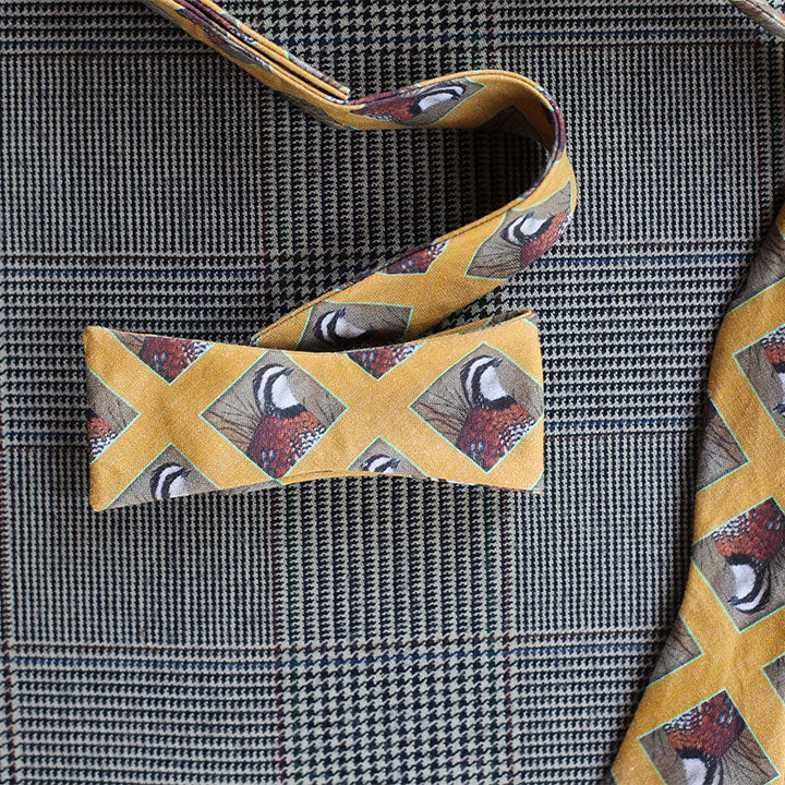 Quail Bow Tie (Gold)
