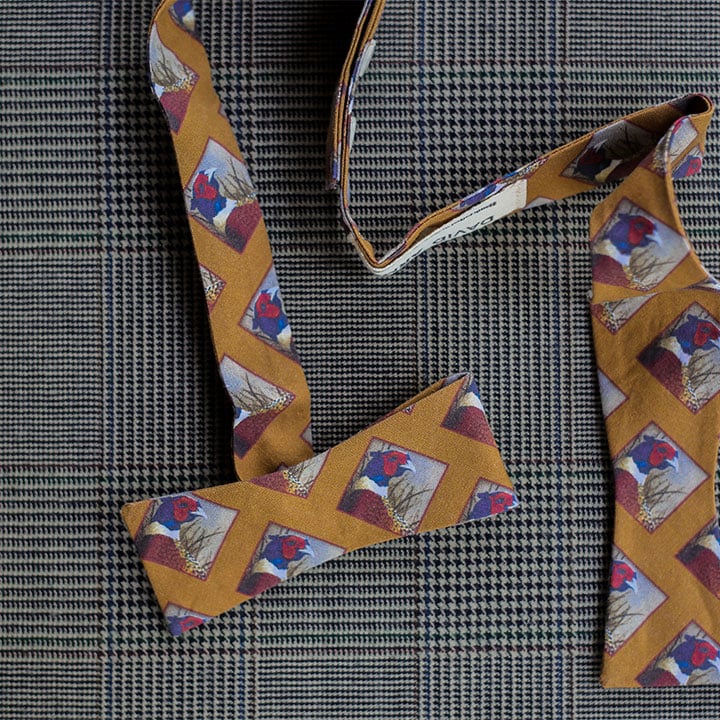 Pheasant Bow Tie (Gold)