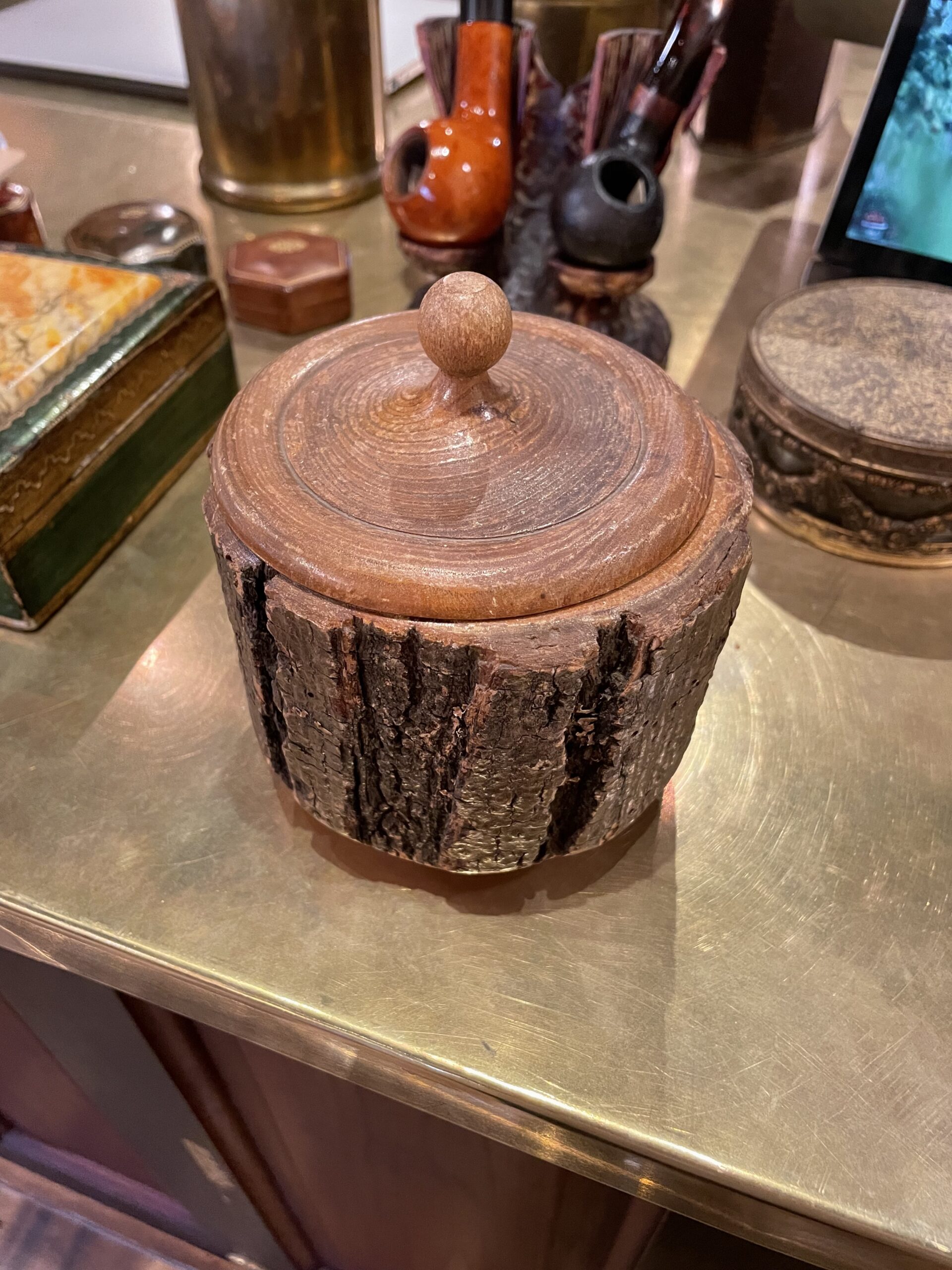 Vintage Jar (Wood w/ Top)